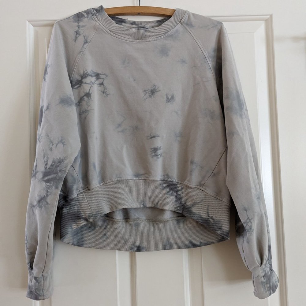 Lululemon Its A Wash Long Sleeve *Shibori dove cement grey crop sweatshirt Small